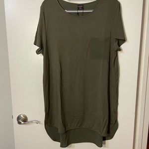 CASTRO Khaki green long tee style top SZ xl. Front Viscose/back polyester.